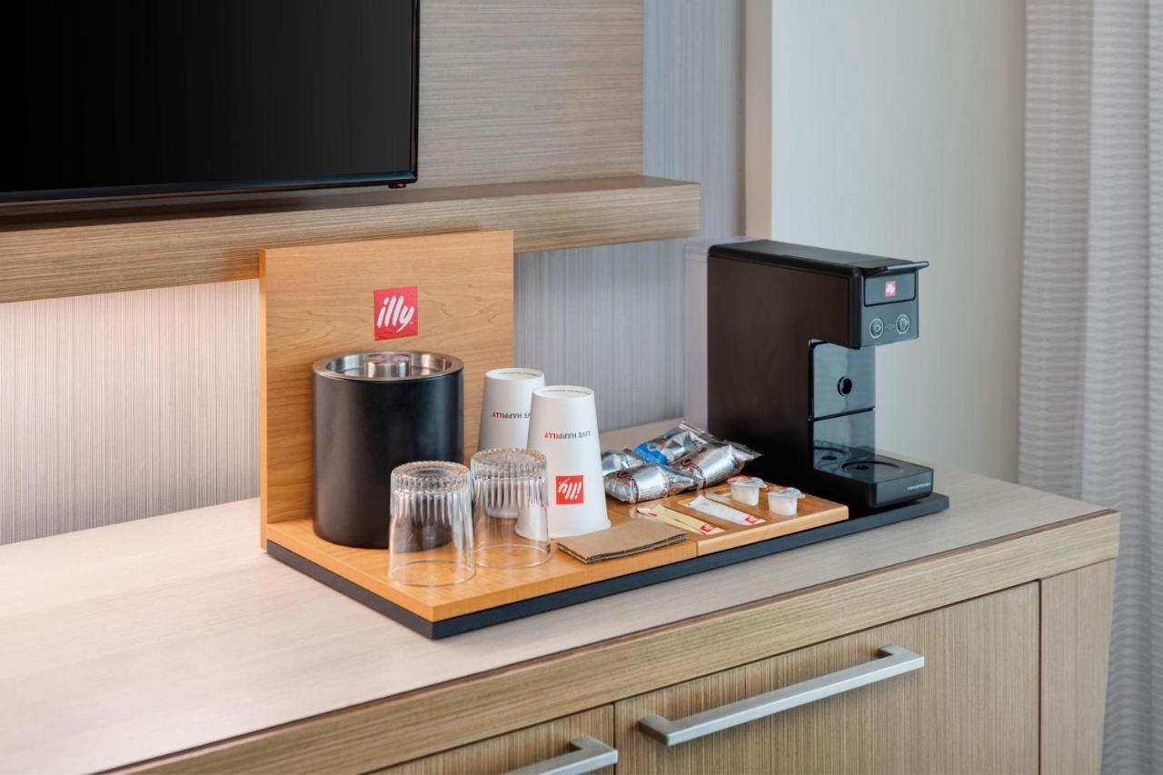 Courtyard By Marriott Atlanta Alpharetta/Avalon Area Hotel Luaran gambar