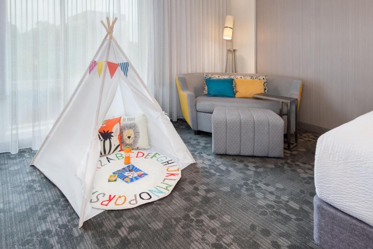 Courtyard By Marriott Atlanta Alpharetta/Avalon Area Hotel Luaran gambar